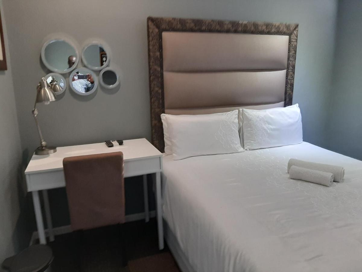 Virginia Townhouse Hotel East London Bagian luar foto